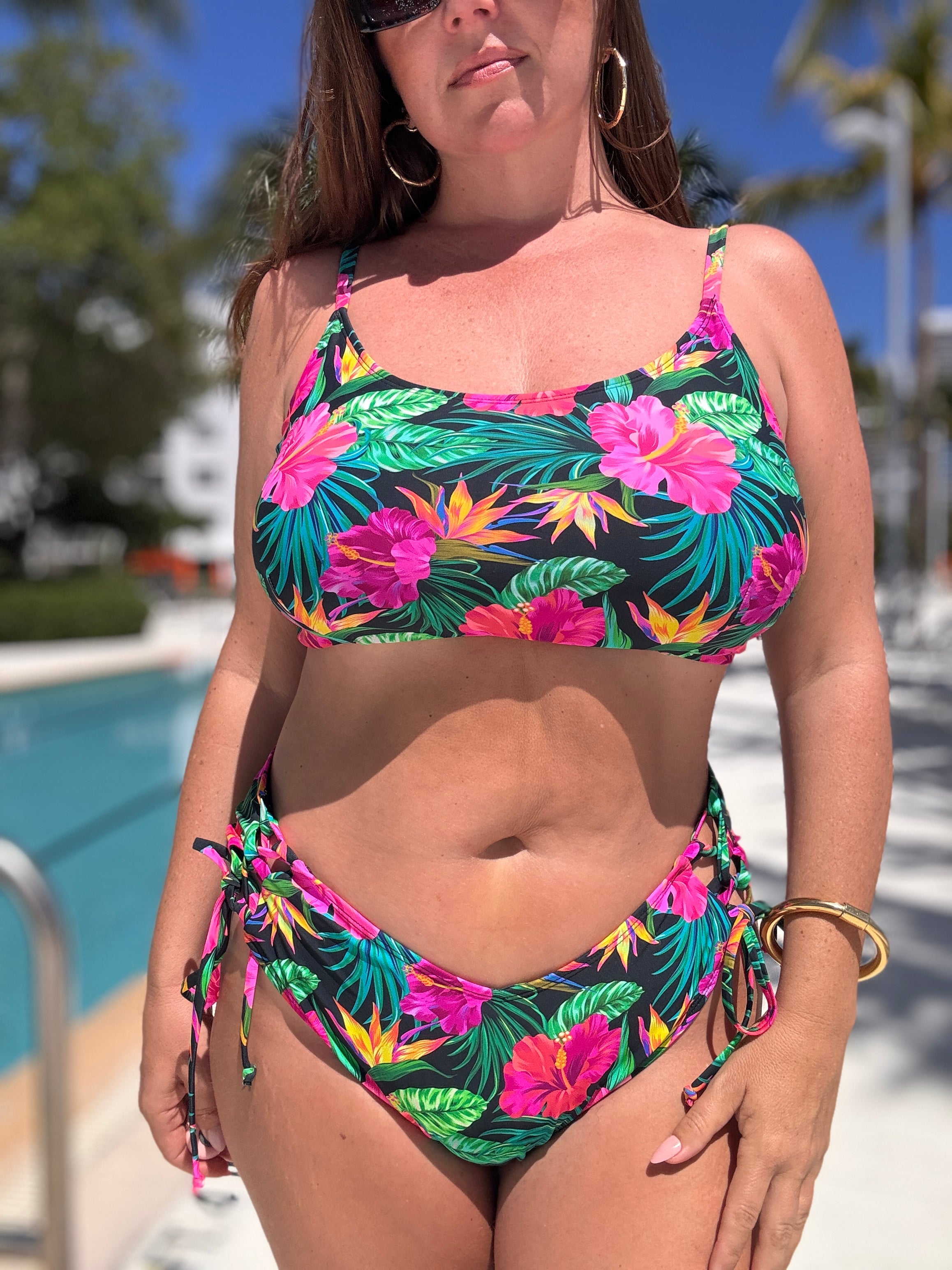 Black Hawaiian Scoop Top